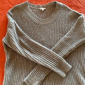 Gap sweater